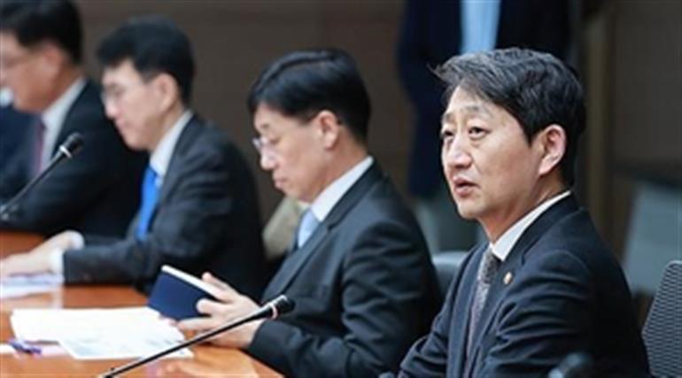 South Korean Industry minister vows to closely engage with new US gov't to shake off uncertainties