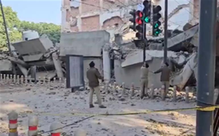 Declared 'unsafe', building near DC’s office in Chandigarh collapses